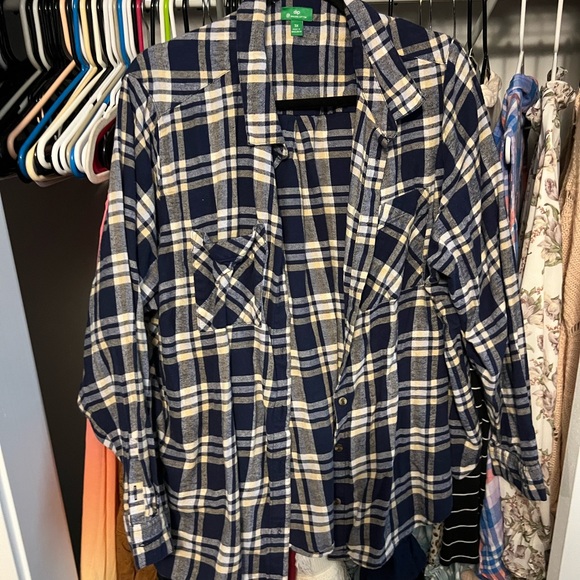 Plaid flannel blouse - Picture 2 of 3